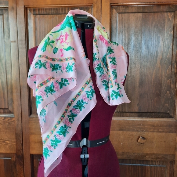 Vintage semi-sheer pink striped floral pattern scarf - Picture 2 of 8